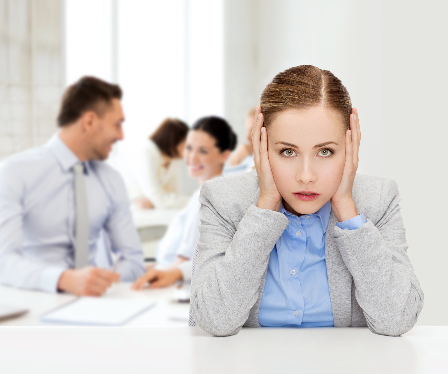 Die Folgen von Stress und Bewegungsmangel am Arbeitsplatz sind vielvältig und werden chronisch.